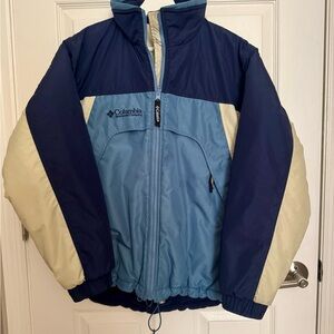 Columbia women’s Reversible Navy and Light Blue Puffer Jacket size Small.